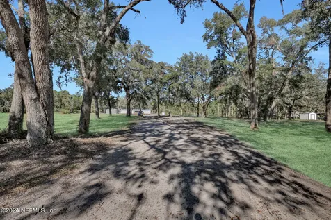 141 Woods Road San Mateo FL 32187