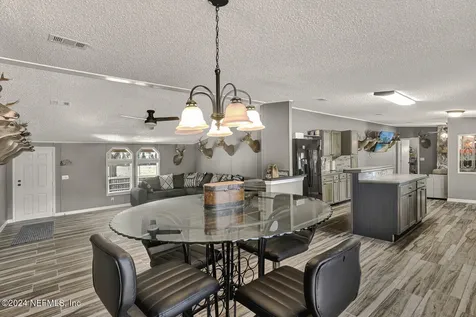 141 Woods Road San Mateo FL 32187