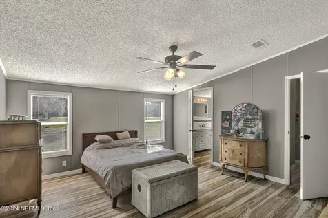 141 Woods Road San Mateo FL 32187