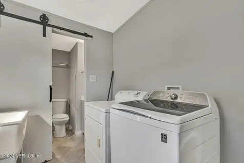 141 Woods Road San Mateo FL 32187