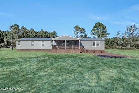 141 Woods Road San Mateo FL 32187