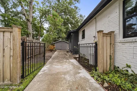 1063 S Shores Road Jacksonville FL 32207