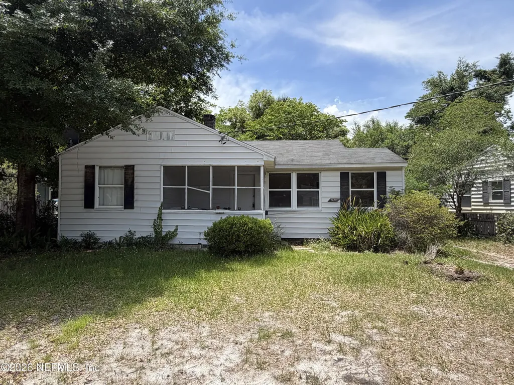 1336 Pinegrove Court Jacksonville FL 32205