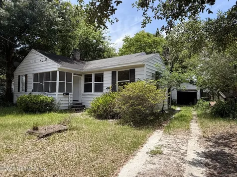 1336 Pinegrove Court Jacksonville FL 32205