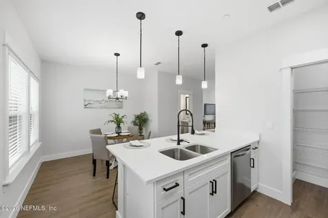 1304- 1312 1st Avenue N Jacksonville Beach FL 32250