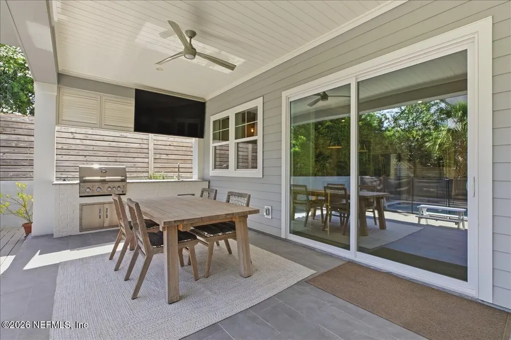 370 8th Street Atlantic Beach FL 32233
