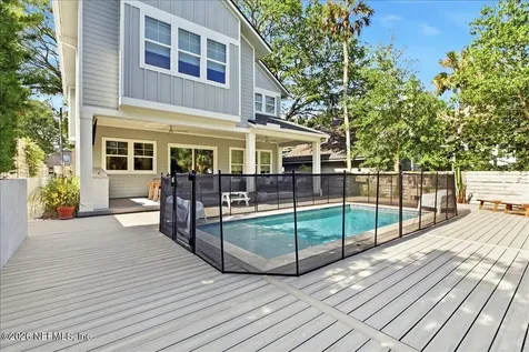 370 8th Street Atlantic Beach FL 32233