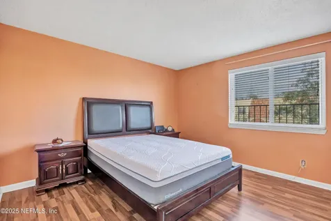 6528 Valerosa Court Jacksonville FL 32217