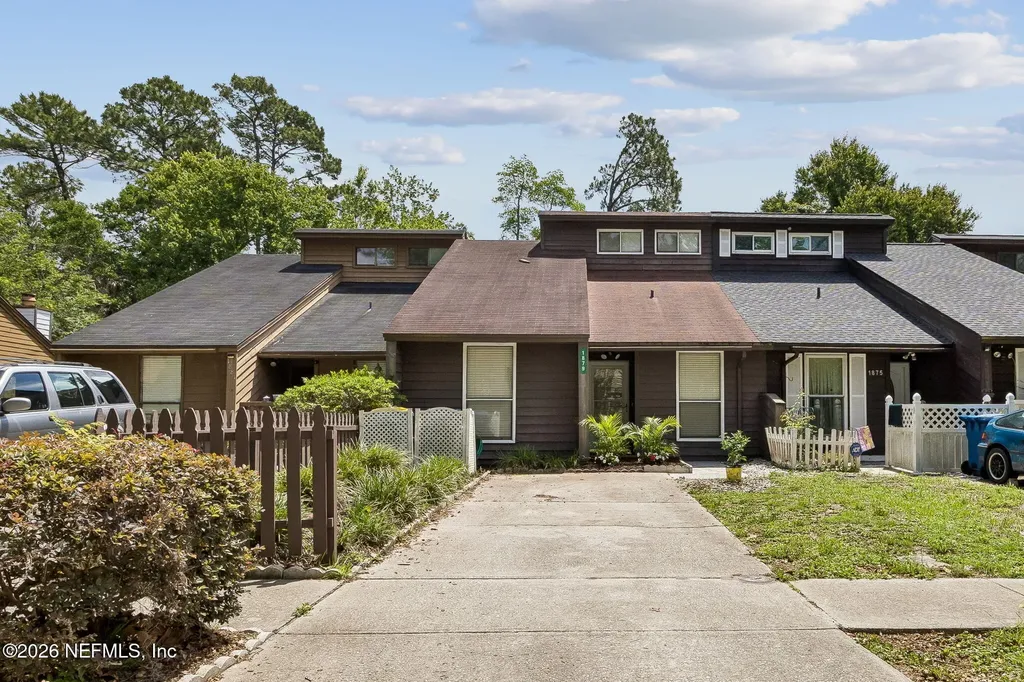 1879 Oak Water Drive Jacksonville FL 32225