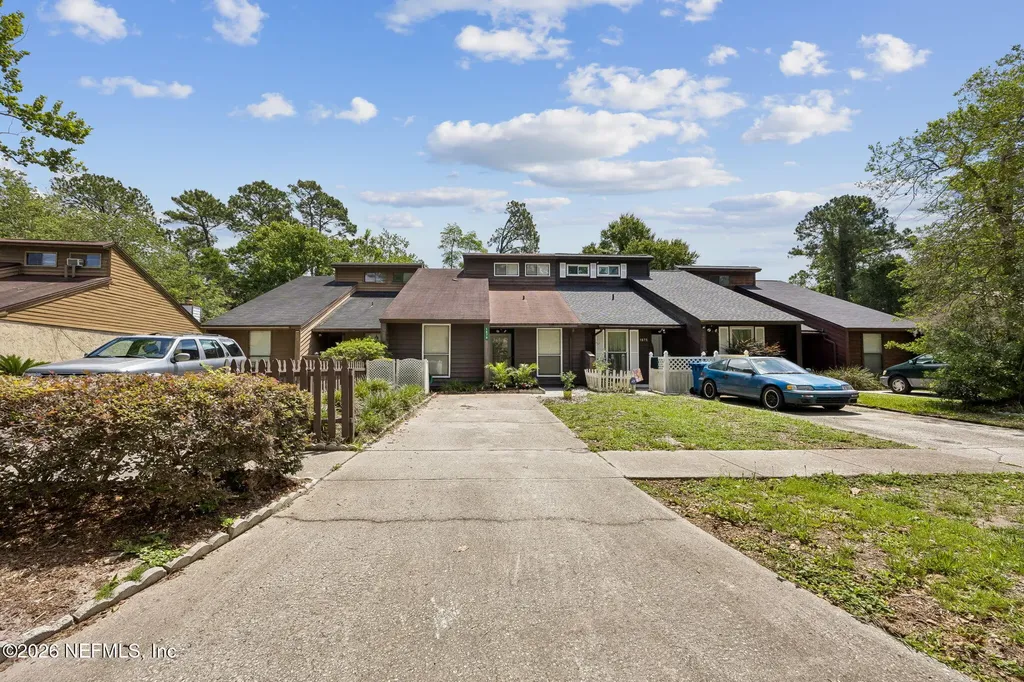1879 Oak Water Drive Jacksonville FL 32225