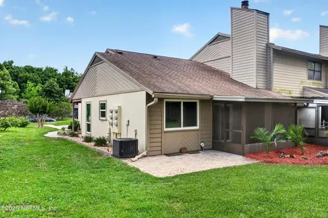 8137 Village Gate Court Jacksonville FL 32217