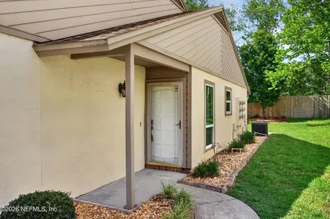 8137 Village Gate Court Jacksonville FL 32217