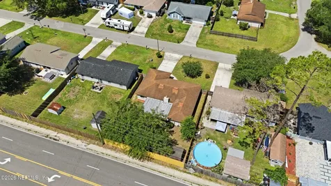 1820 Shannon Lake Drive Middleburg FL 32068