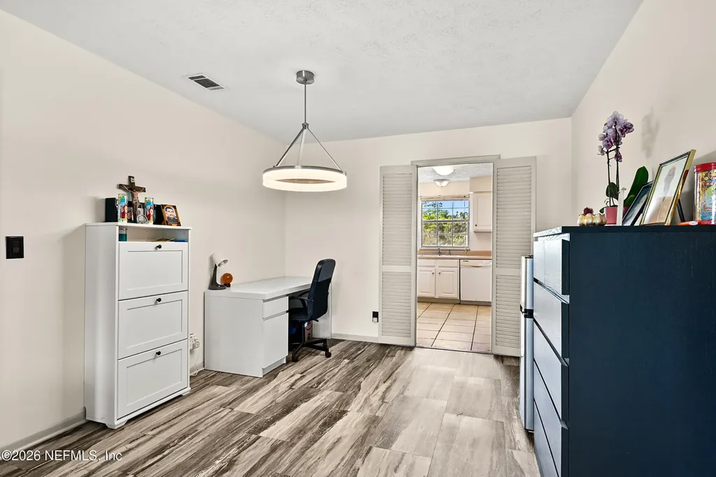 4915 Baymeadows Road Jacksonville FL 32217