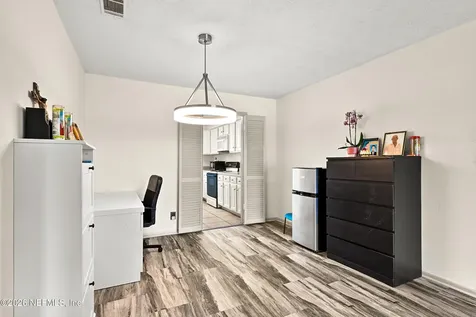 4915 Baymeadows Road Jacksonville FL 32217