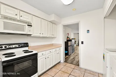 4915 Baymeadows Road Jacksonville FL 32217