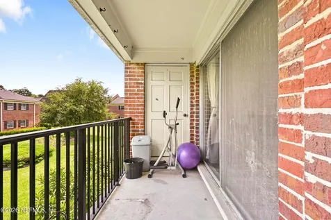 4915 Baymeadows Road Jacksonville FL 32217