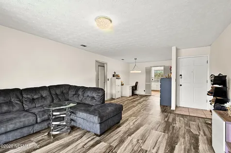 4915 Baymeadows Road Jacksonville FL 32217