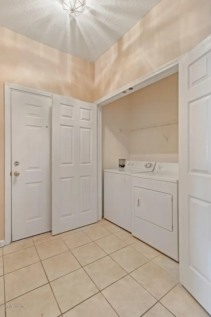 7990 Baymeadows Road E Jacksonville FL 32256