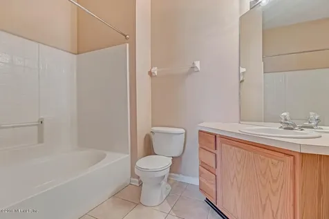 7990 Baymeadows Road E Jacksonville FL 32256