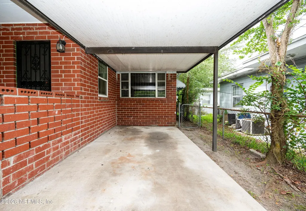 1494 8th Street W Jacksonville FL 32209