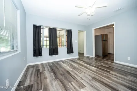 1494 8th Street W Jacksonville FL 32209