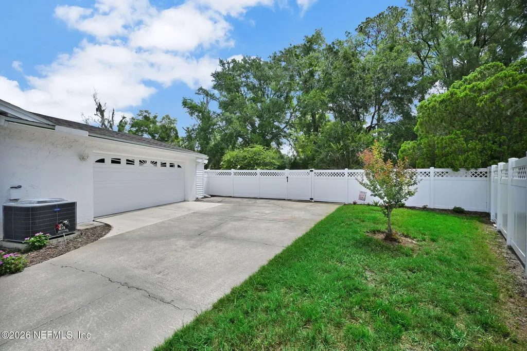 8173 El Ciento Court Jacksonville FL 32217