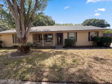 3160 Bridgeview Drive Jacksonville FL 32216
