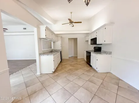 3160 Bridgeview Drive Jacksonville FL 32216