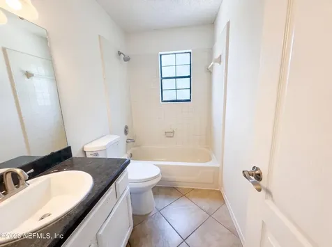 3160 Bridgeview Drive Jacksonville FL 32216