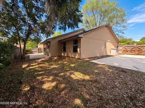 3160 Bridgeview Drive Jacksonville FL 32216