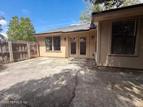 3160 Bridgeview Drive Jacksonville FL 32216
