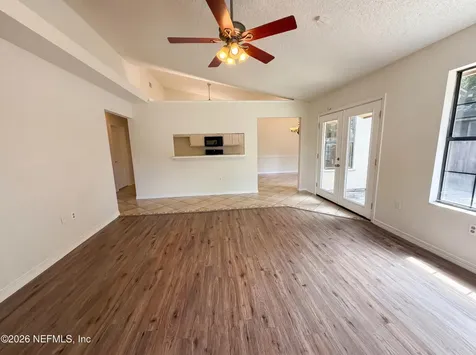 3160 Bridgeview Drive Jacksonville FL 32216