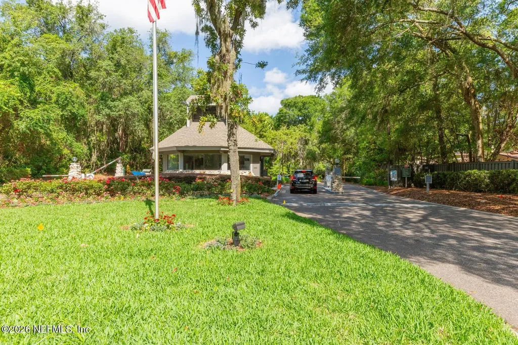 4276 Stratford Way Jacksonville FL 32225
