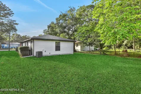 4949 Avenue B Jacksonville FL 32209