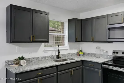 4949 Avenue B Jacksonville FL 32209