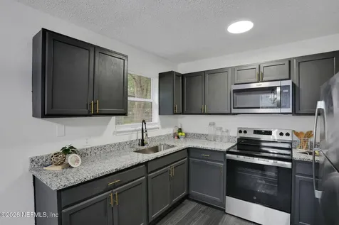 4949 Avenue B Jacksonville FL 32209