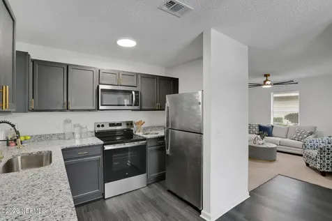 4949 Avenue B Jacksonville FL 32209