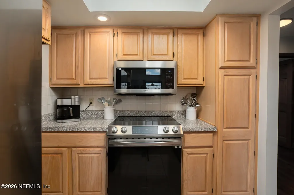 200 Sportsman Drive Welaka FL 32193