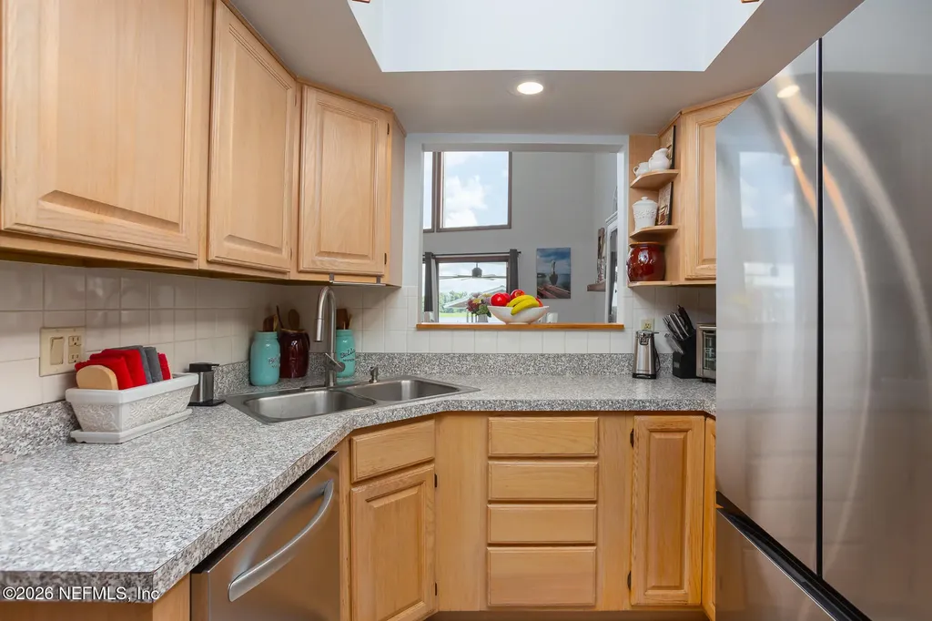 200 Sportsman Drive Welaka FL 32193