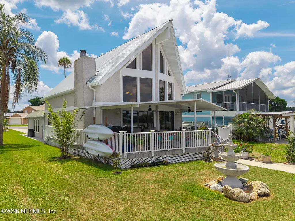 200 Sportsman Drive Welaka FL 32193