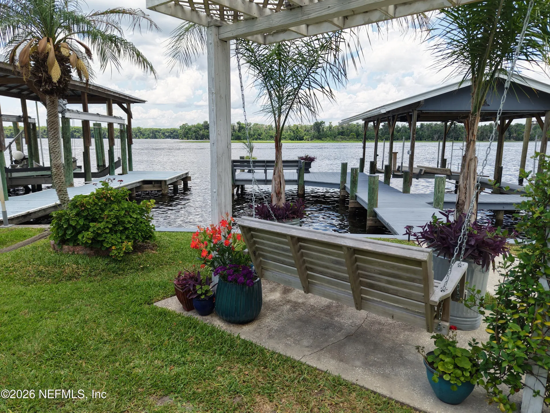200 Sportsman Drive Welaka FL 32193