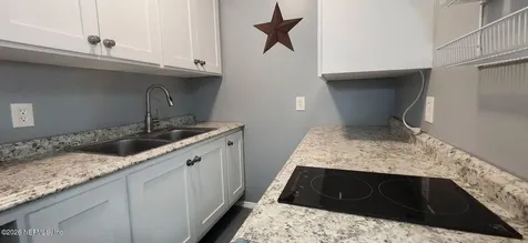 200 Sportsman Drive Welaka FL 32193