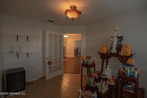 8146 Leafcrest Drive Jacksonville FL 32244