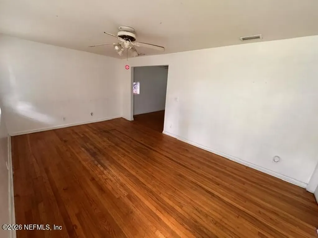 5250 Santa Monica Boulevard S Jacksonville FL 32207