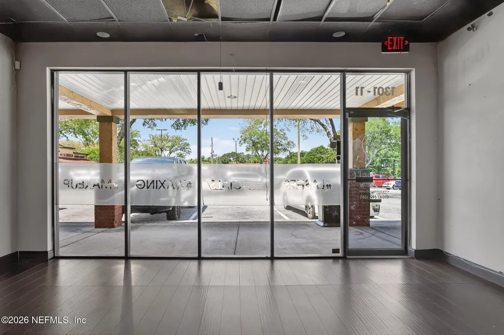 1301 Monument Road Jacksonville FL 32225