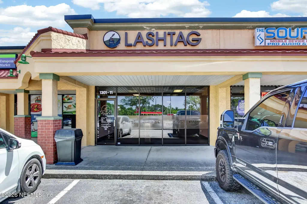 1301 Monument Road Jacksonville FL 32225