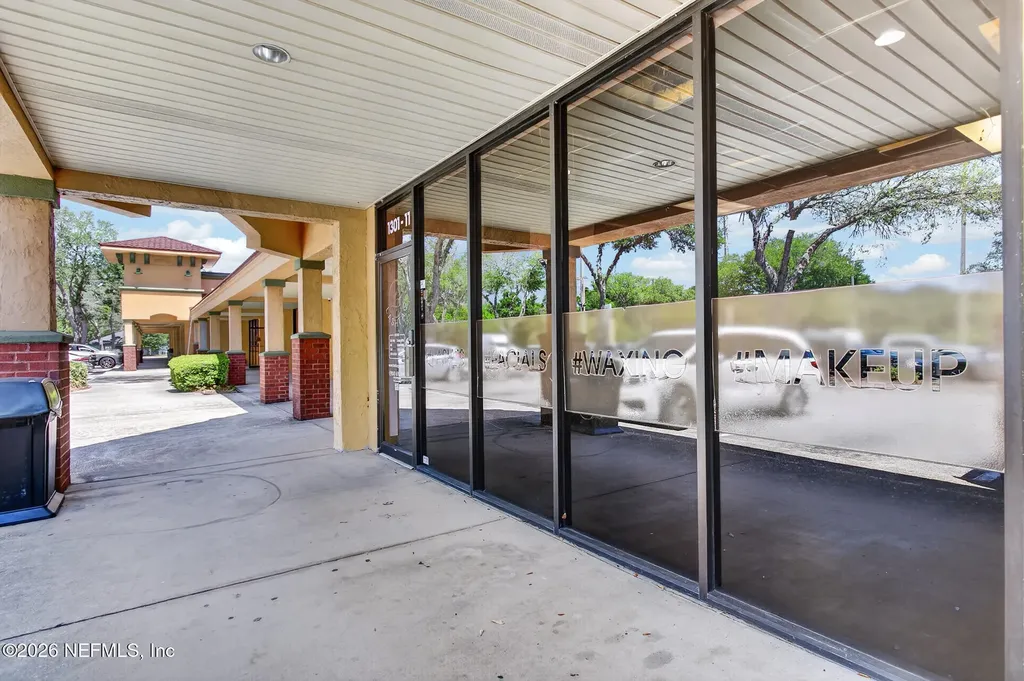 1301 Monument Road Jacksonville FL 32225