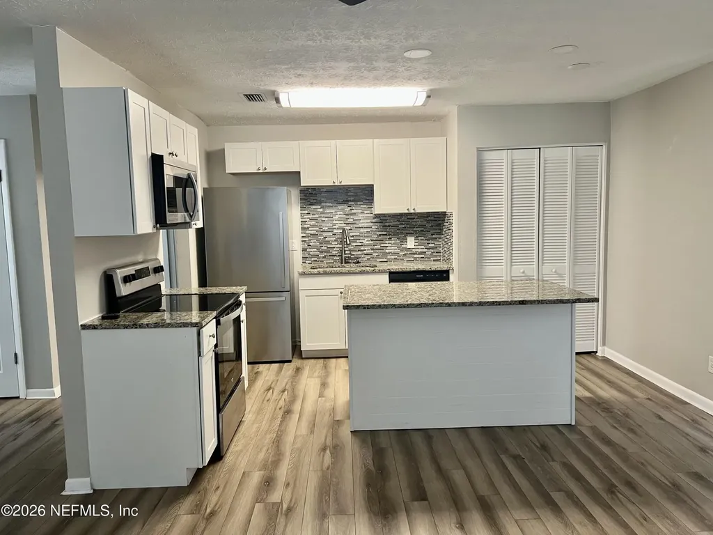 10964 Bacall Road W Jacksonville FL 32218