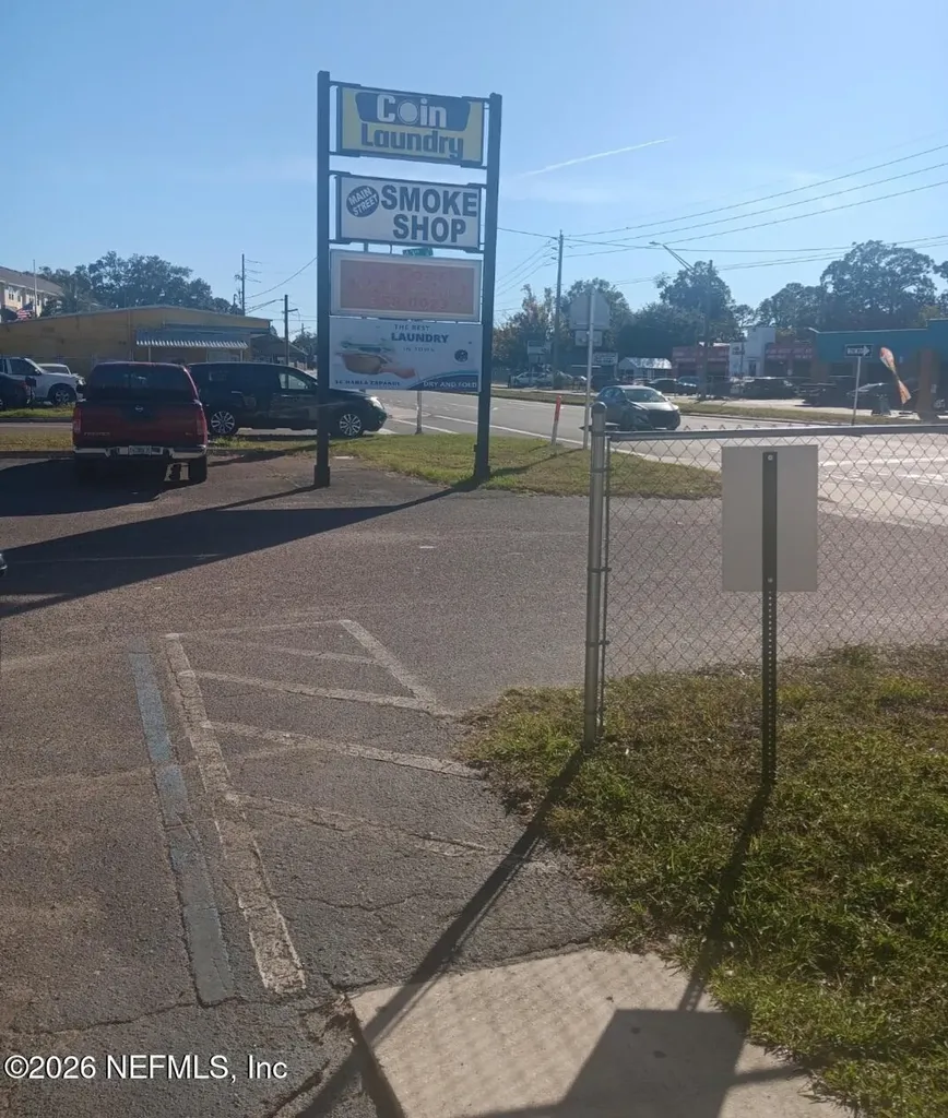 17 43rd Street E Jacksonville FL 32208